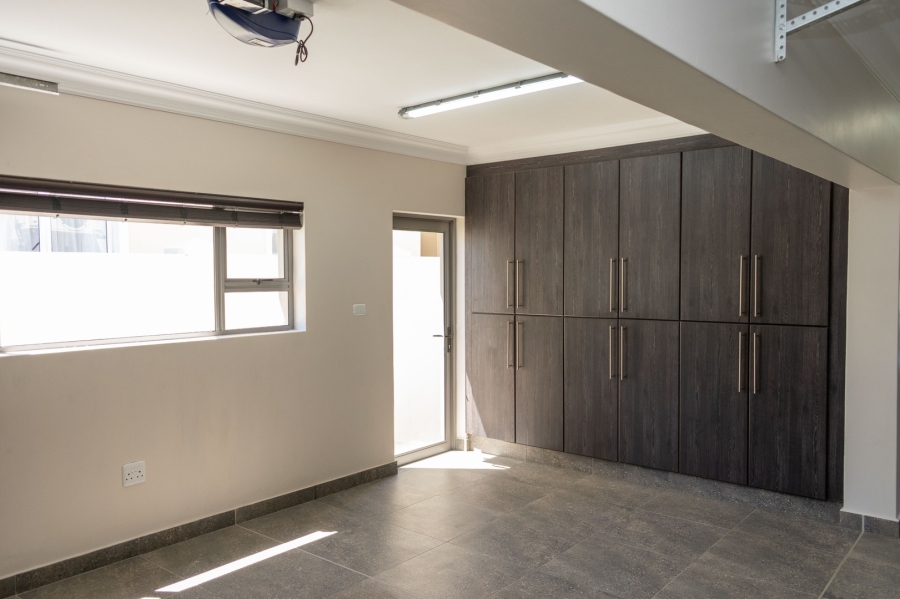5 Bedroom Property for Sale in Marina Martinique Eastern Cape